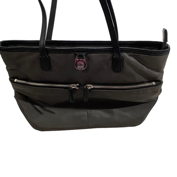 Michael Kors Gray Nylon Kempton Tote Bag Purse Zip Close 10”x15” Silver Charm - Picture 1 of 14